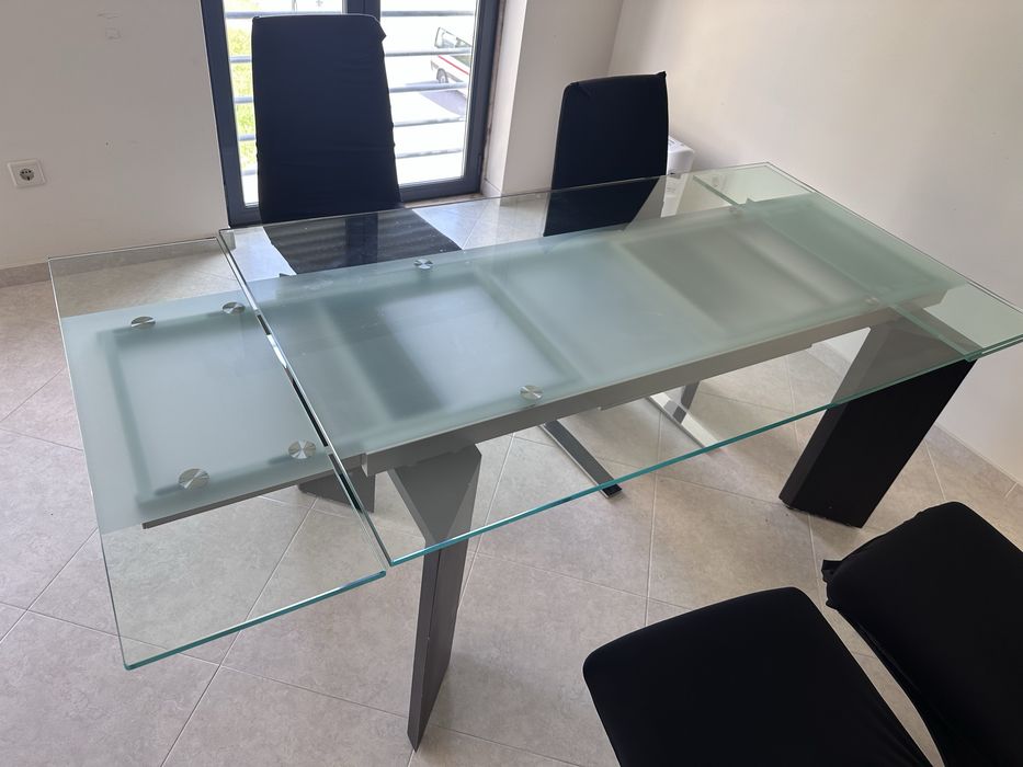 Vendo Sofa + Mesa + Cadeiras