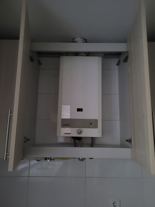 Cozinha usada em bom estado