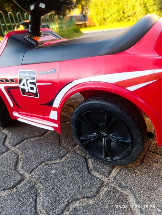 Autko jeździk dla dziecka