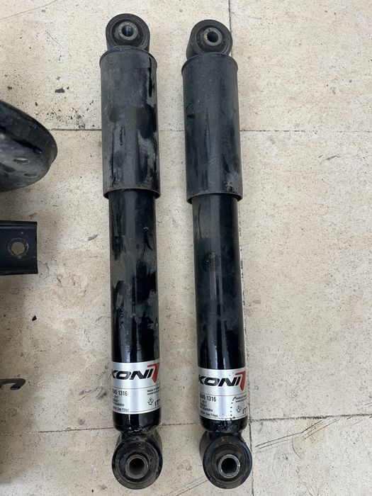 2 jogos de amortecedores Koni F/T com 50.000 kms utilização