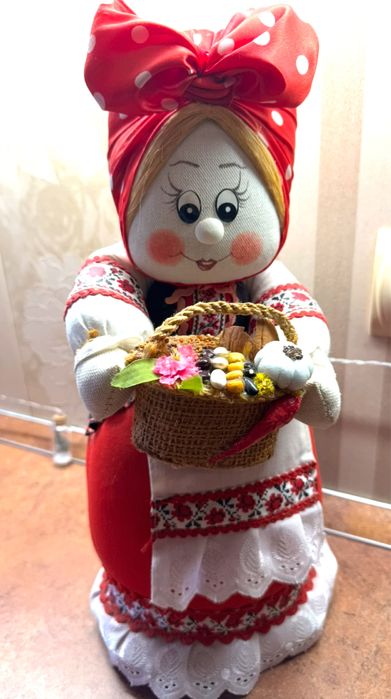 Продам сувенірну ляльку.