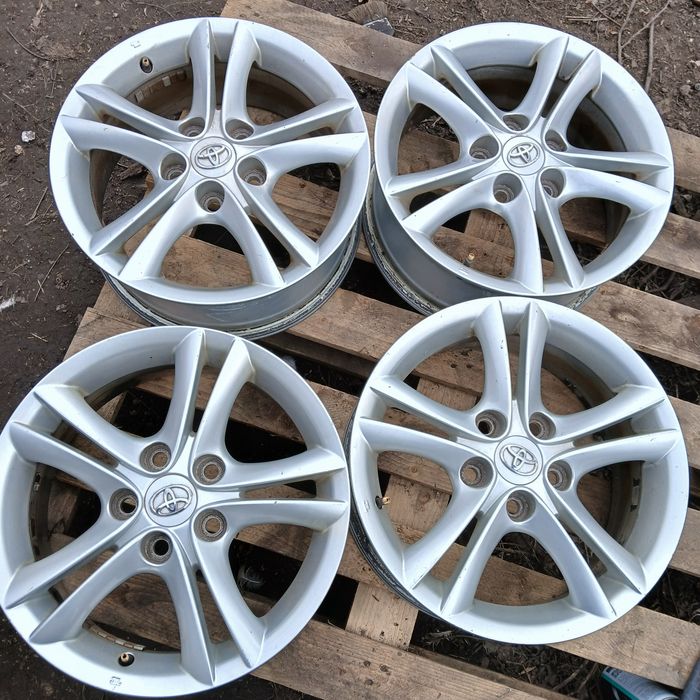 Оригінальні диски 5/114.3 r16 Toyota Avensis, Prius, Camry і ін