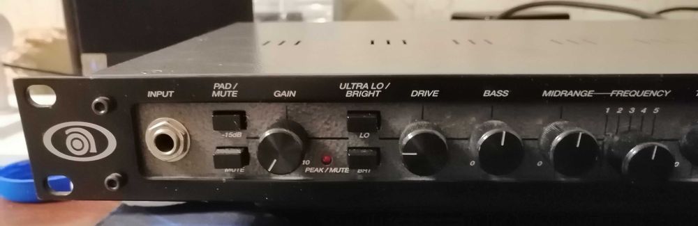 Басовий преамп Ampeg SVP-PRO