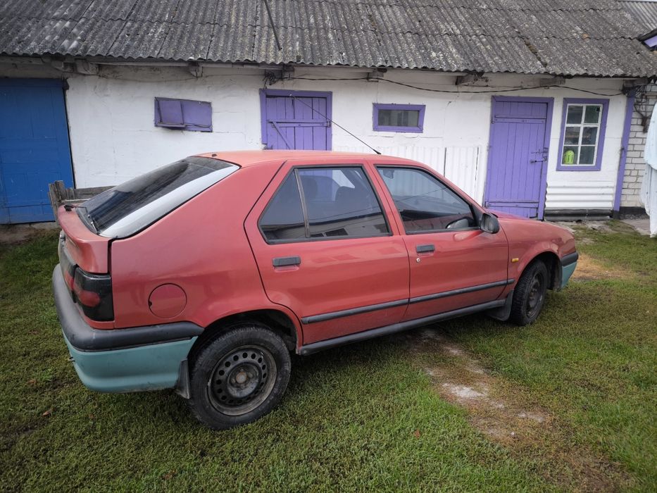 Renault 19 1993 року