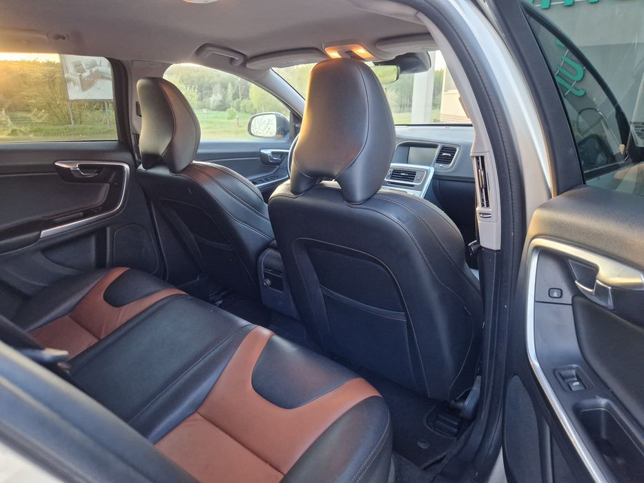 Volvo v60 cross country