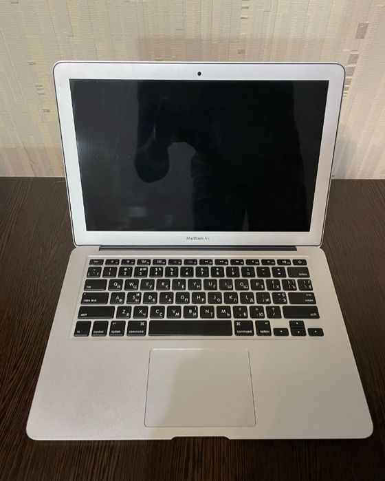 Продам apple macbook air 2013