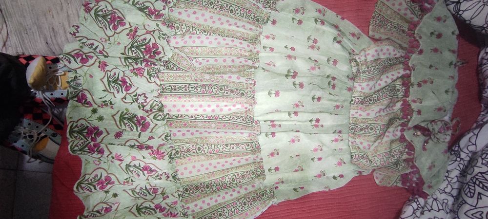 Conjunto de saia e blusa