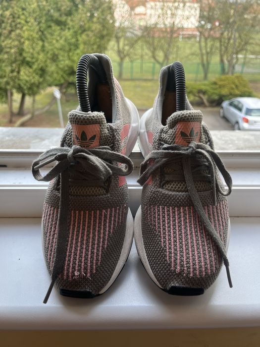 Buty Adidas Swit Run Modowe Stylowe