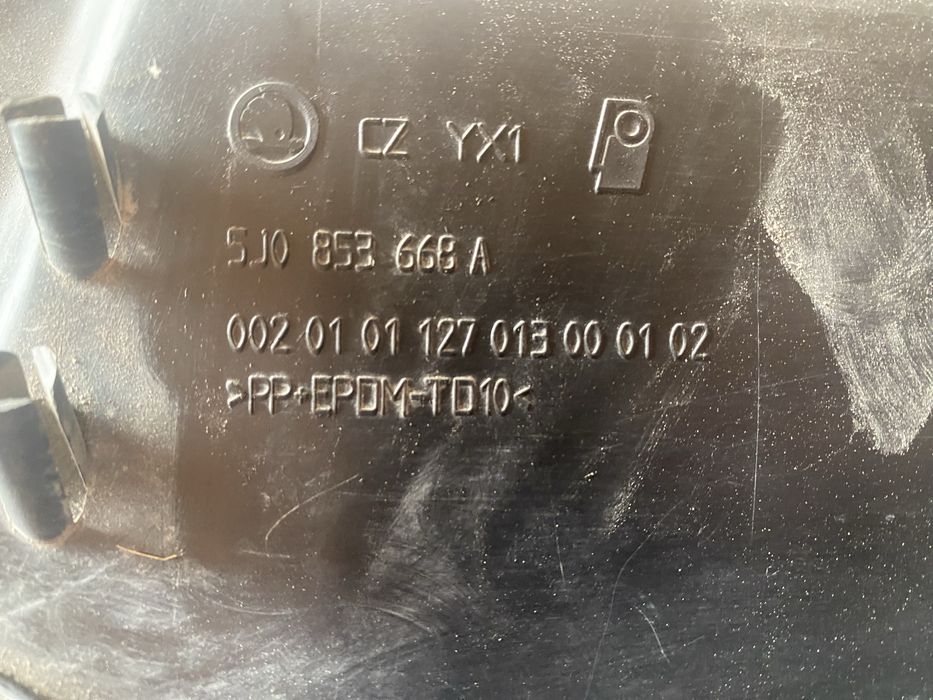 Решітка Skoda Fabia 2 дорестайлінг