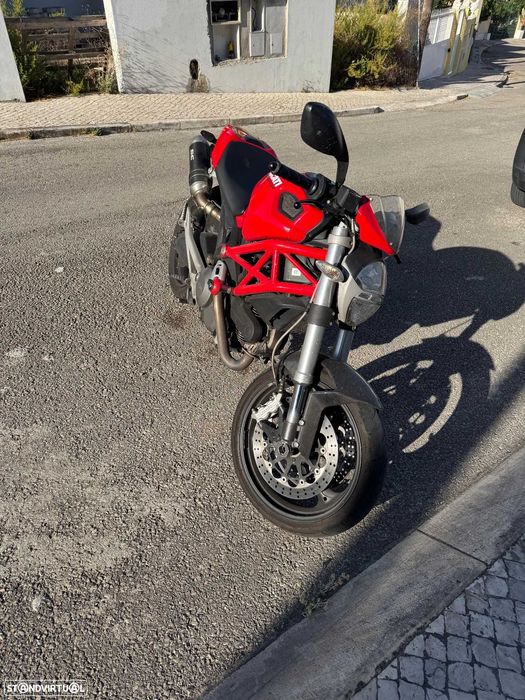 Ducati Monster 696 S