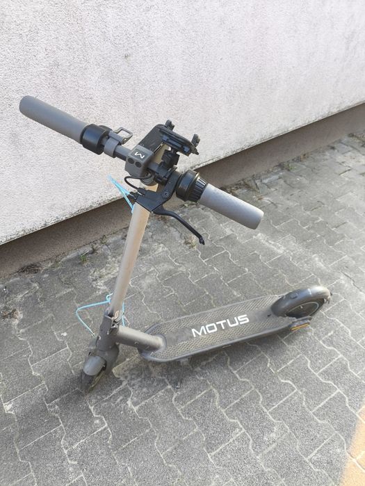 Hulajnoga elektryczna Motus scooty 10 cali