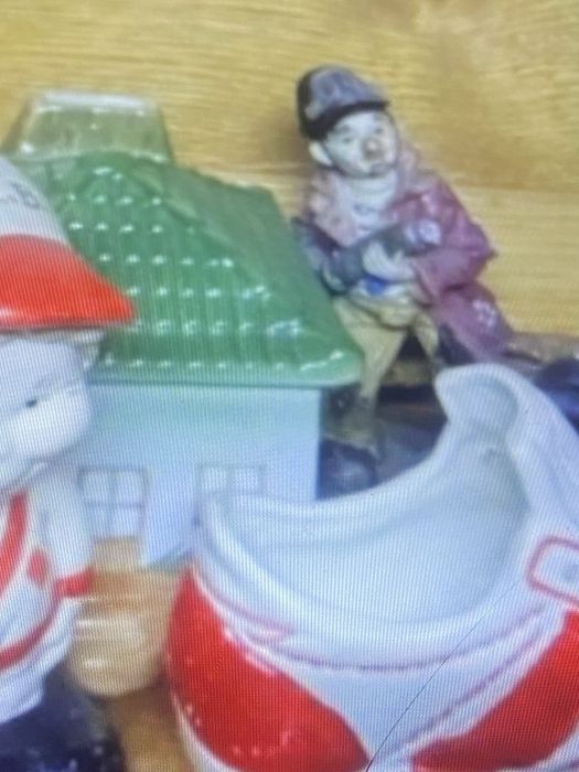 Vendo varias pecas de louca variada mais de 250