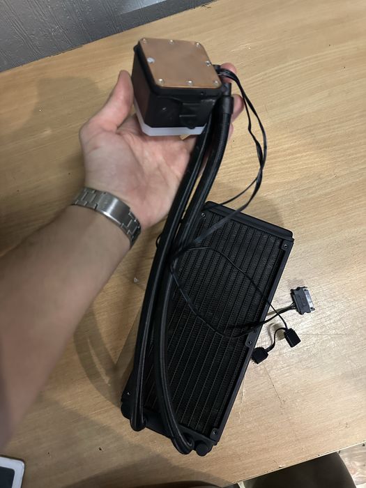 Продам водяне Охолодження процесора Cougar Aqua ARGB 280 2x140mm