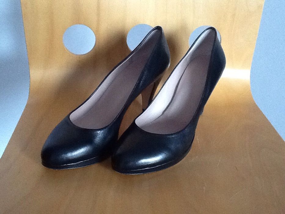 Czarne buty - czółenka Bagatt rozm. 39