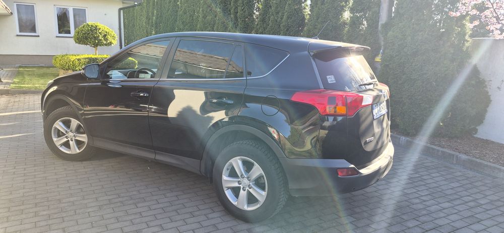 Toyota RAV4, TOYOTA