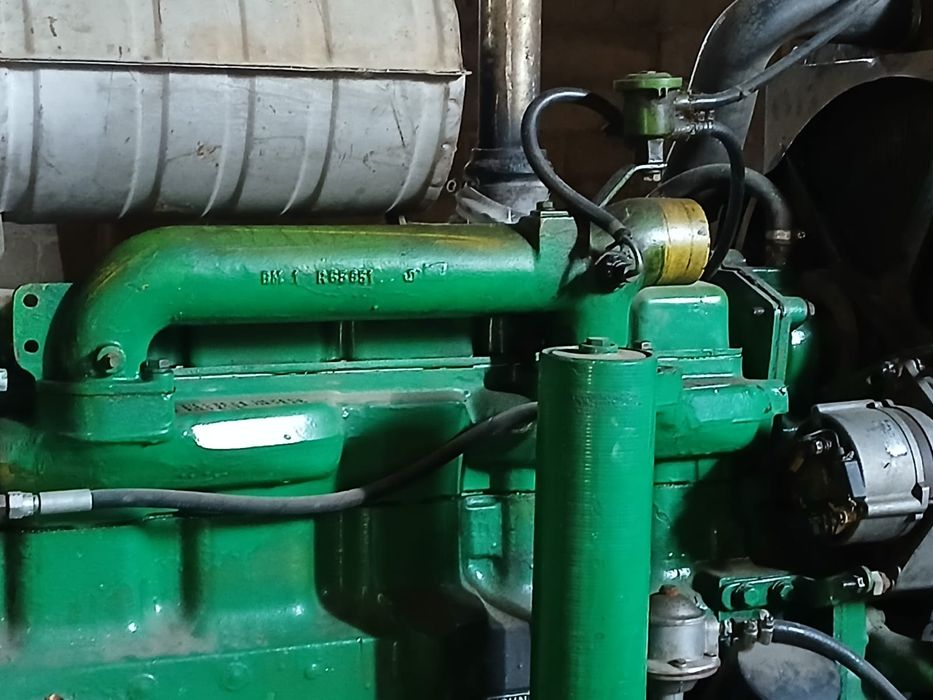 Sprzedam silnik John Deere 3330