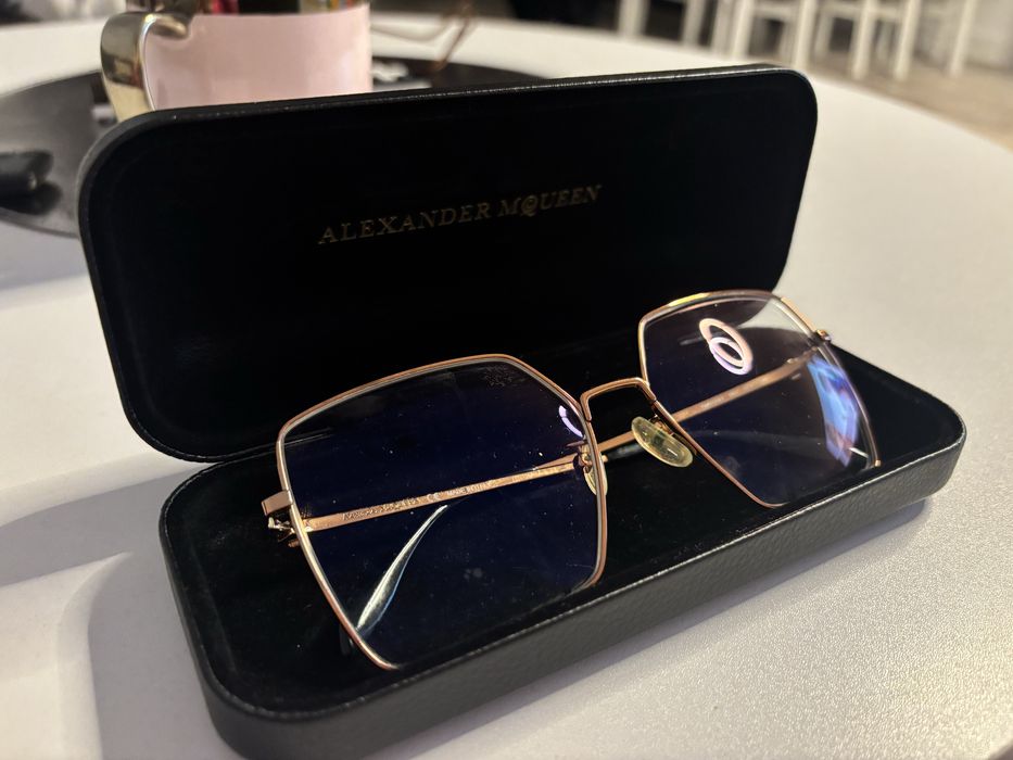okulary oprawki Alexander McQueen
