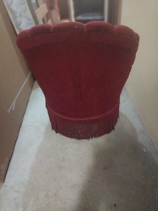 Vendo senhorinha em bom estado