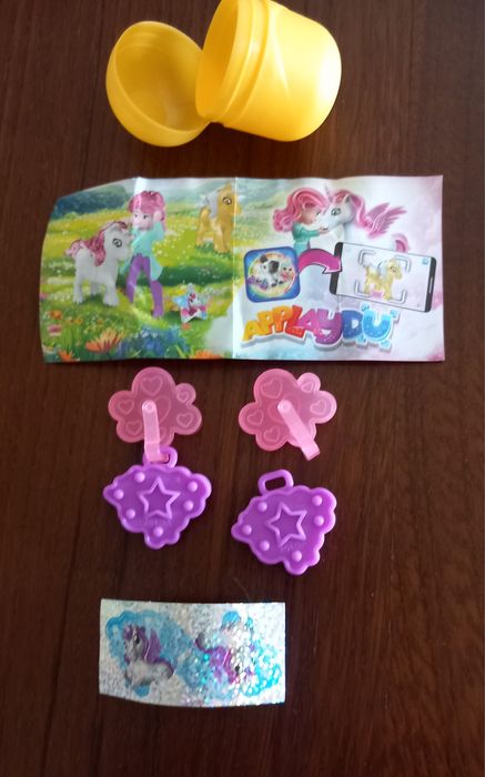 Brinde Ovo Kinder "brincos"