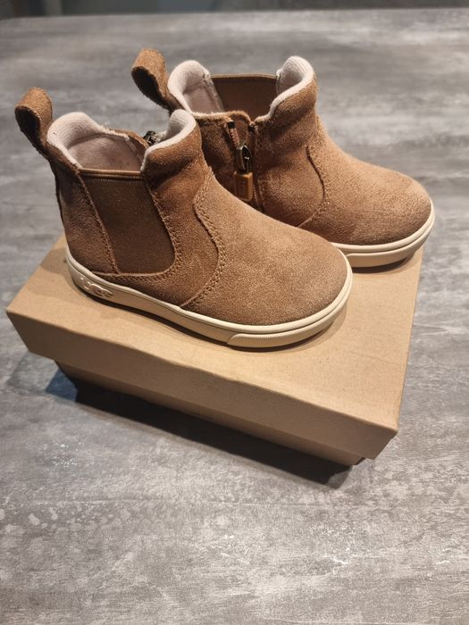 Ботинки UGG детские