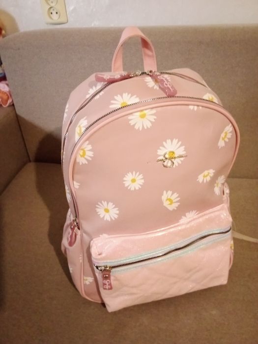 Рюкзак  шкільний .