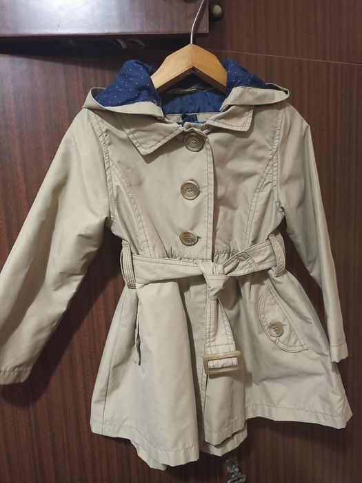 Продам плащик для дівчинки