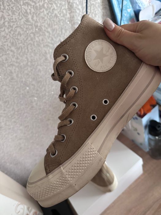 Продаю кеди конверси