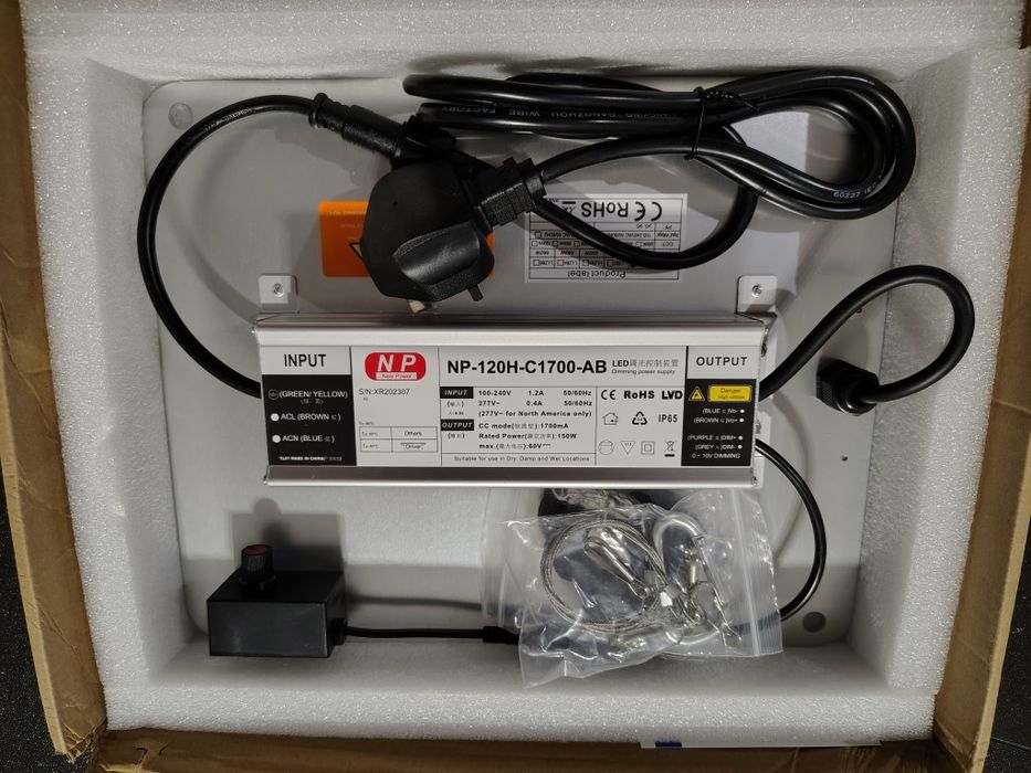 Niello  lampa LED do uprawy roślin z możliwością ściemniania