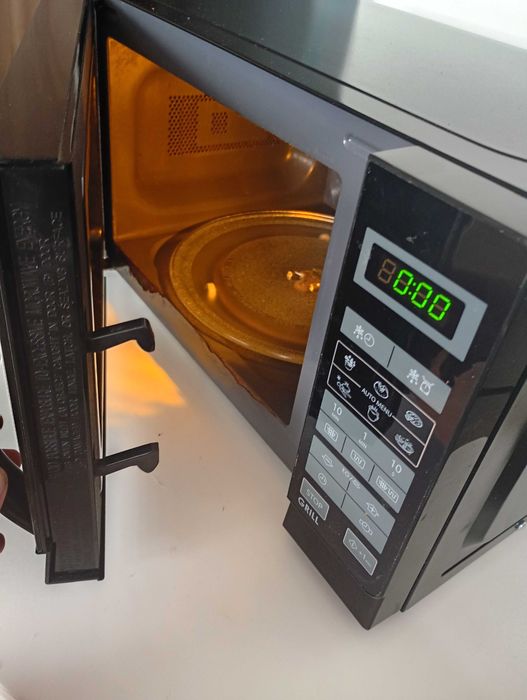 Mikrofalówka SHARP R642BKW