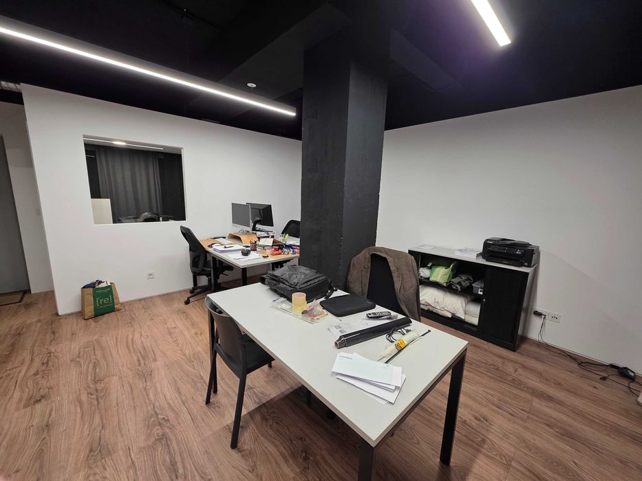 Loja para arrendamento em frente à Internacional Sharing School