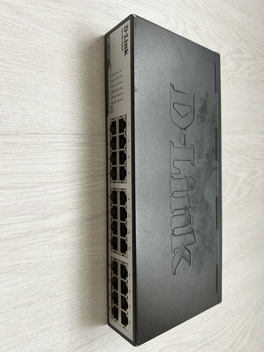 Комутатор локальної мережі (Switch) D-Link DES-1024D