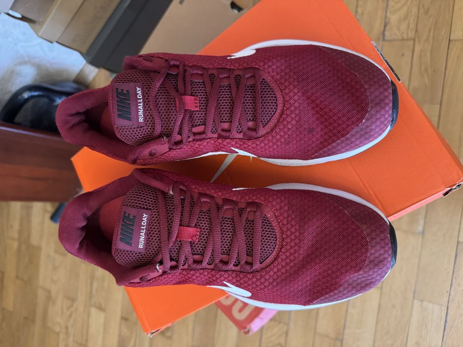 Продам чоловічі кросівки Nike Runallday 898464-602. Гарний стан.