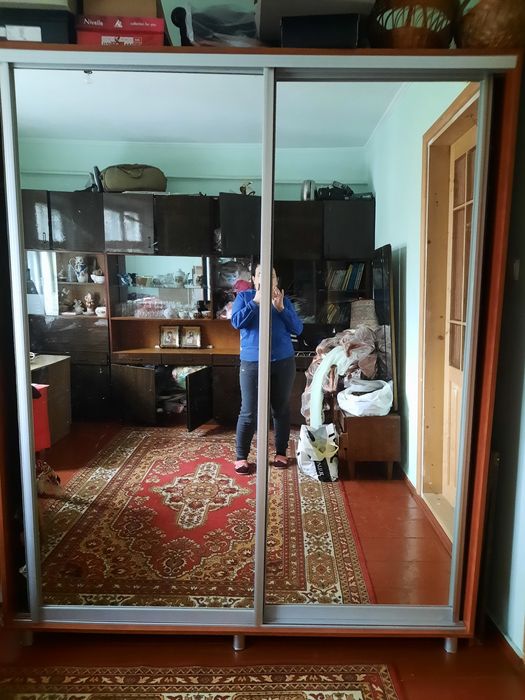 Шафа купе,з дзеркалами