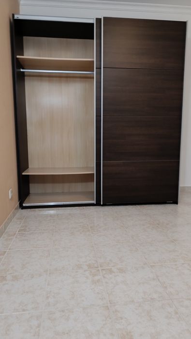 Roupeiro com duas portas á correr