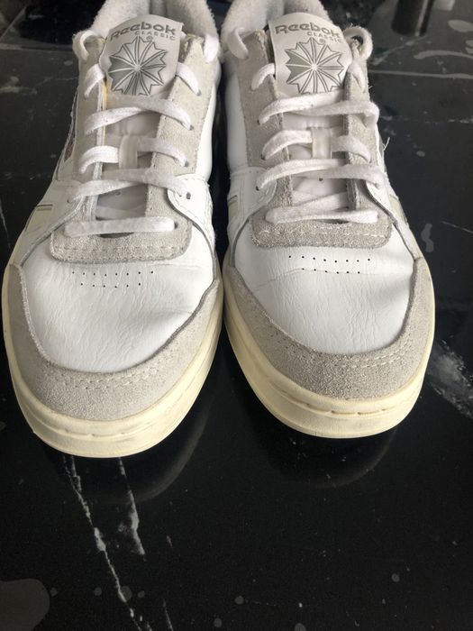 Кросівки Reebok.
