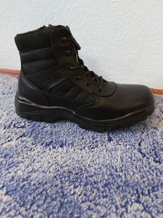 Ботинки трекинговые   45 р.