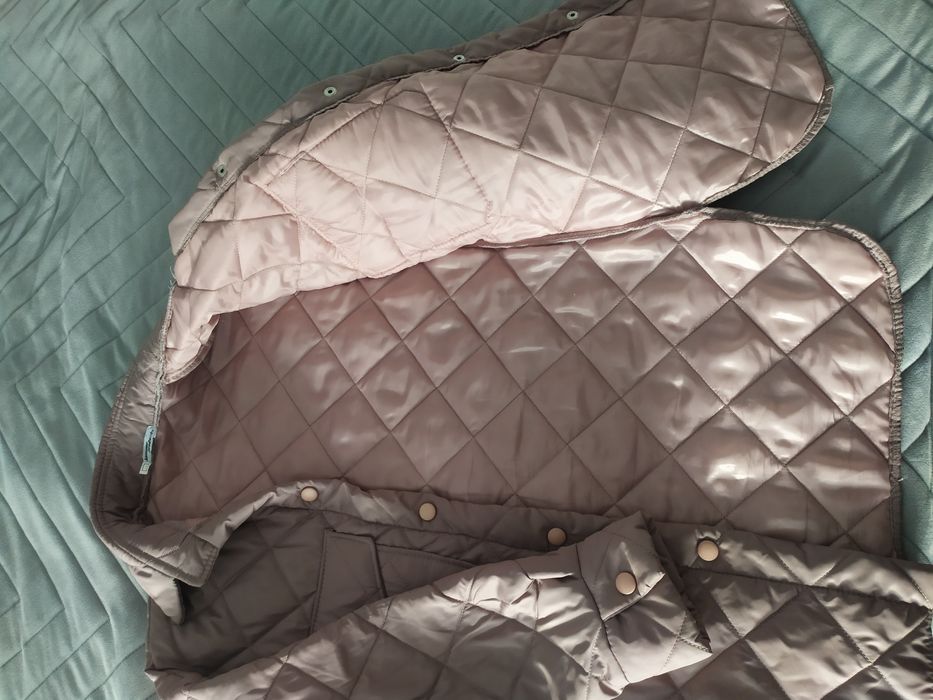 Бежева куртка тонка