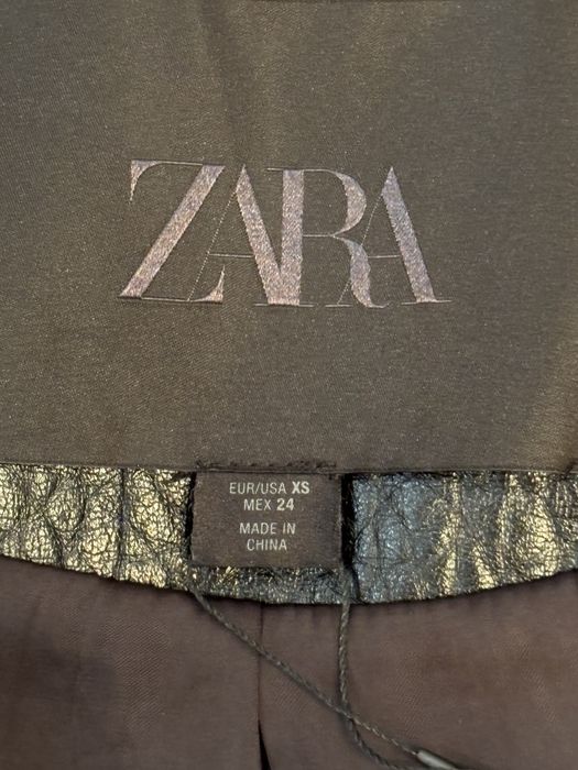 Куртка zara нова