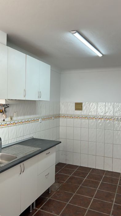 Arrenda se T1 Aveiras de Cima (AZAMBUJA)