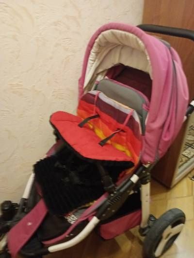 Продам прогулочную коляску Camarello