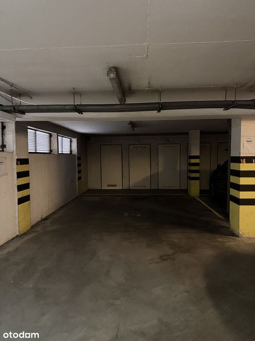 Duże miejsce garażowe 5.2x4.35