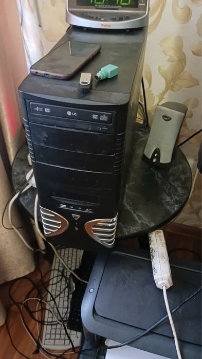 Продам системный блок к компьютеру