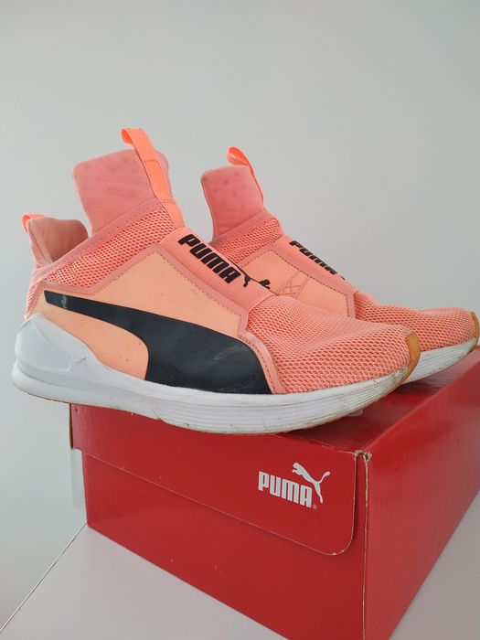 Кросівки Puma персикові оригінал 38.5
