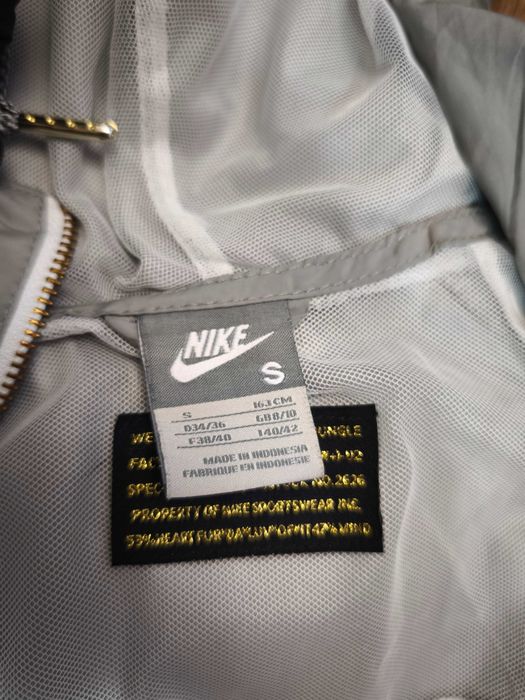 kurtka wiatrówka Nike Air rozmiar S