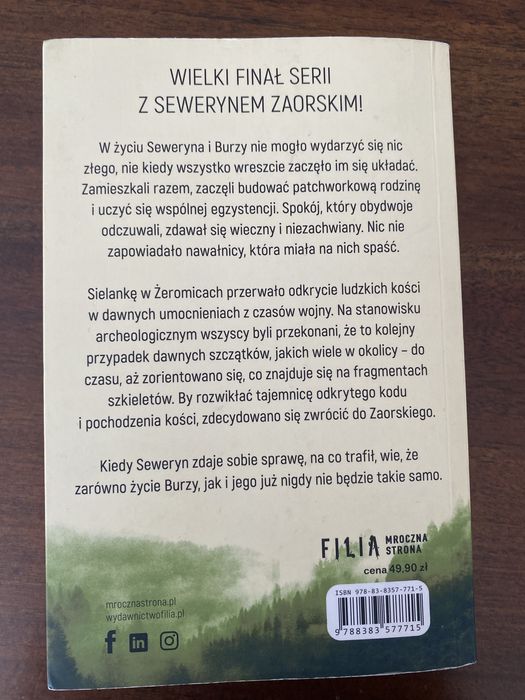 Cienie spośrod mroku, Remigiusz Mróz