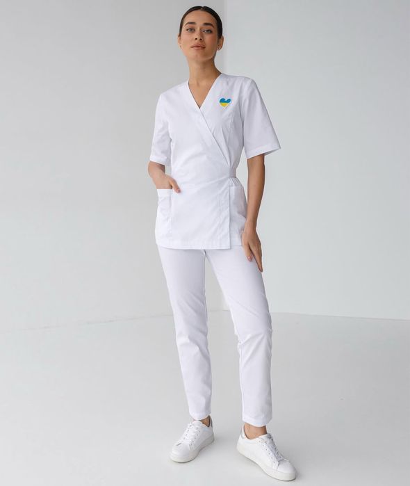 Медична форма, дуже гарна та зручна