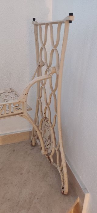 Pés de mesa de costura Singer
