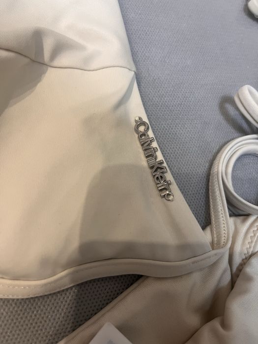 Оригінальний купальник від бренду Calvin Klein