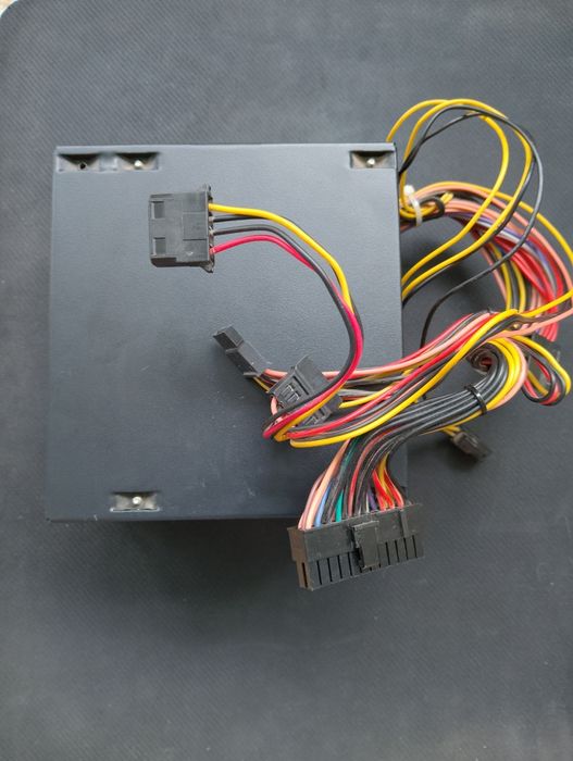 Продам блок живлення