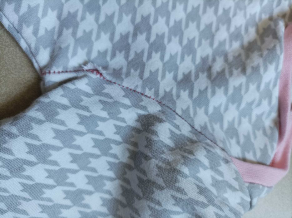 Sukienka dziecięca z cekinowym serduszkiem, roz. 74 - handmade